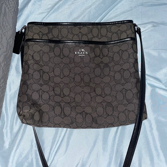 Coach Handbags - coach logo crossbody